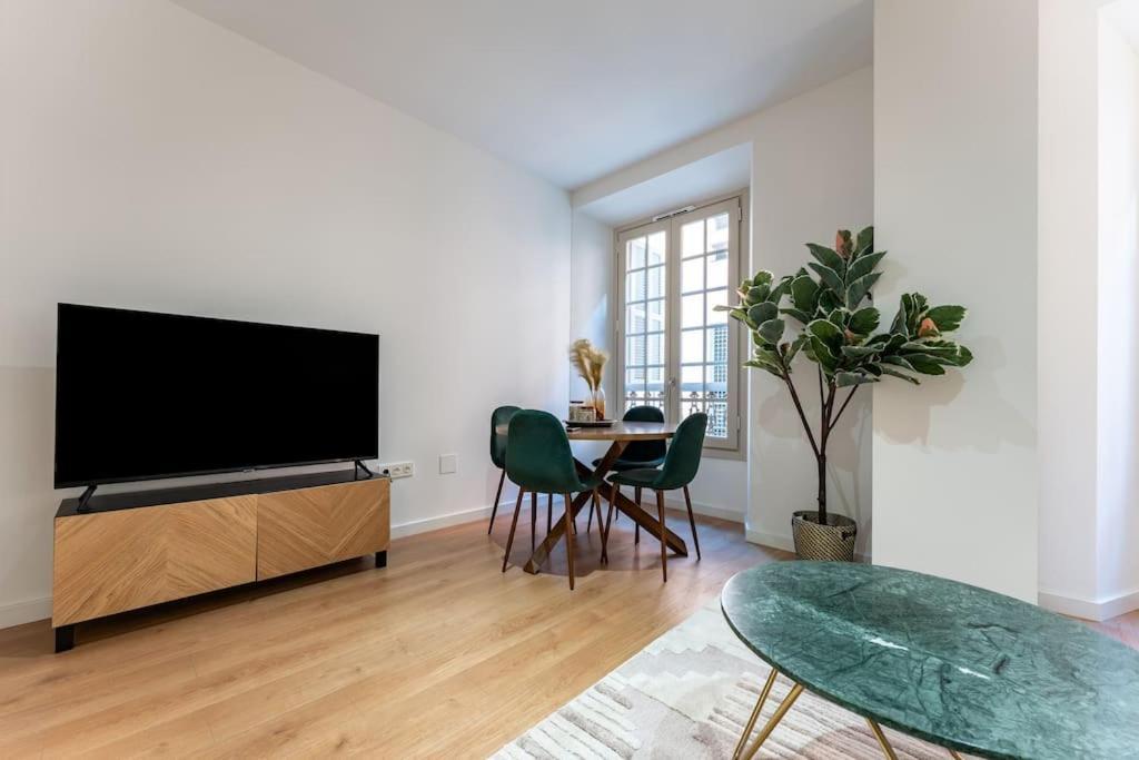Appartamento Premium Flat In Malaga Center With Free Parking Esterno foto
